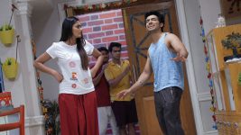 Aadat Se Majboor S01E70 Elaichi Helps Sunny Full Episode