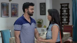 Aai Kuthe Kay Karte S01E30 Abhishek Makes a Promise Full Episode