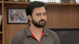 Aai Kuthe Kay Karte S01E517 Abhishek Turns Dubious Full Episode