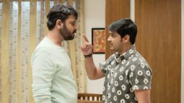 Aai Kuthe Kay Karte S01E557 Yash, Girish Exchange Blows Full Episode