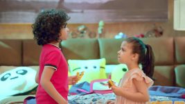 Adhe Kangal S01E290 Adithya, Pari Take a Decision Full Episode