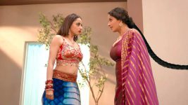 Adhe Kangal S01E94 Piya Confronts Mohini Full Episode