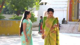 Agni Sakshi S01E300 Bhairavi's Challenge to Gowri Full Episode