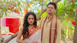 Ardhangini S01E67 Umapati, Ishwari's Holi Full Episode