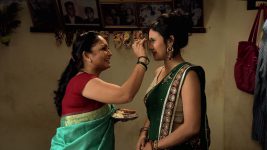 Assa Saasar Surekh Bai S01E101 18th November 2015 Full Episode