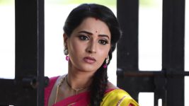 Avalum Naanum S01E145 Thiya at Praveen's House Full Episode