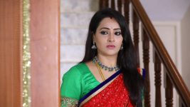 Avalum Naanum S01E85 Thiya in Midst of Problems Full Episode