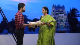 Bharathi Kannamma S01E110 Barathi Surprises Kannamma Full Episode
