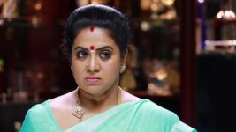 Bharathi Kannamma S01E120 Soundharya Is in Confusion Full Episode
