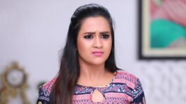 Bharathi Kannamma S01E211 Soundharya Questions Barathi Full Episode