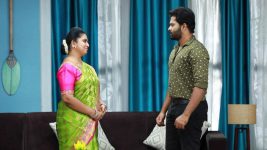 Bharathi Kannamma S01E461 Soundharya Inquires Barathi Full Episode