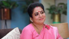 Bharathi Kannamma S01E502 Soundharya on Cloud Nine Full Episode