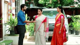 Bharathi Kannamma S01E571 Barathi's Sharp Words Full Episode