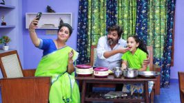 Bharathi Kannamma S01E594 Soundharya Cooks for Lakshmi Full Episode