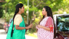 Bharathi Kannamma S01E617 Kannamma Annoys Venba Full Episode