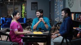 Bharathi Kannamma S01E762 Vikram, Venu Team Up Full Episode