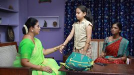 Bharathi Kannamma S01E801 Soundarya Confesses to Lakshmi Full Episode