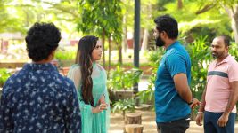 Bharathi Kannamma S01E811 Venba In Trouble Full Episode