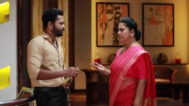 Bharathi Kannamma S01E812 Soundharya Confronts Barathi Full Episode