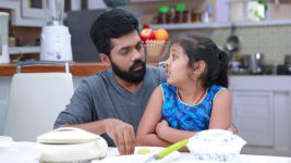 Bommukutty Ammavukku S01E66 Prakash Bonds with Bommi Full Episode