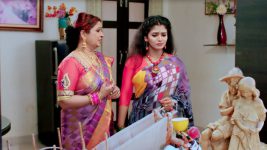 Chelleli Kaapuram S01E317 Pournami in a Tight Spot Full Episode