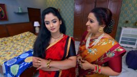 Chelleli Kaapuram S01E340 Pournami Has a Plan Full Episode