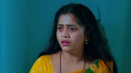 Chelleli Kaapuram S01E396 Manasa in a Predicament Full Episode