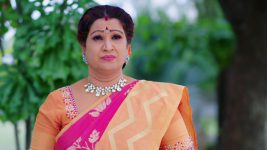 Chelleli Kaapuram S01E435 Neelaveni Is Upset Full Episode