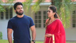 Eeramaana Rojaave S02E15 Parthiban Avoids Ramya Full Episode