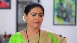 Eeramaana Rojaave S02E63 Maha Symapathises with Kavya Full Episode