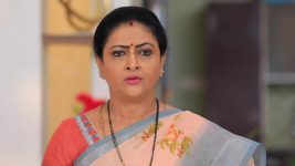 Eeramaana Rojaave S02E70 Maha Warns Kavya Full Episode