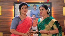 Eeramaana Rojaave S02E71 Parvathy, Maha Team Up Full Episode