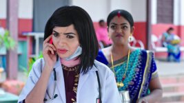 Karthika Deepam S01E1139 Mounitha in a Tight Spot Full Episode