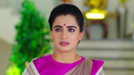 Karthika Deepam S01E1217 A Shocker for Soundarya Full Episode