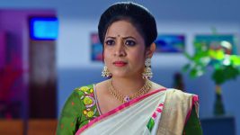 Karthika Deepam S01E1331 Swapna's Firm Call Full Episode