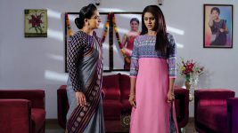 Karthika Deepam S01E1354 Soundarya Demands Answers Full Episode