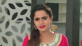 Karthika Deepam S01E320 Mounitha Has a Secret Full Episode