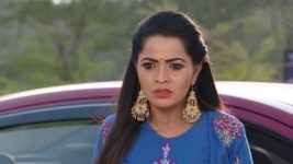 Karthika Deepam S01E388 Mounitha Spots Deepa, Sourya Full Episode