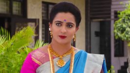 Karthika Deepam S01E564 Soundarya Advises Deepa Full Episode