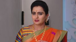 Karthika Deepam S01E568 Soundarya Misleads Sourya, Hima Full Episode