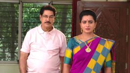 Karthika Deepam S01E632 Soundarya's Stern Decision Full Episode