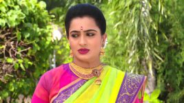 Karthika Deepam S01E647 Soundarya in a Tight Spot Full Episode