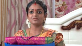 Karthika Deepam S01E71 Karthik's Gift for Deepa Full Episode