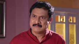 Karthika Deepam S01E842 Muralikrishna Loses His Cool Full Episode