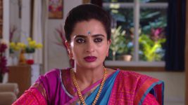 Karthika Deepam S01E843 Soundarya In a Fix Full Episode