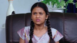 Karthika Deepam S01E943 Where Is Hima? Full Episode