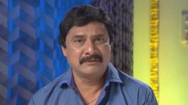 Karthika Deepam S01E98 Murali Breaks Down Full Episode