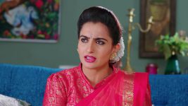 Karthika Deepam S01E988 Soundarya Visits Mounitha Full Episode