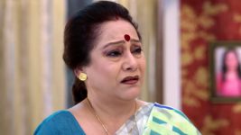 Khelaghor S01E374 Purna in a Tight Spot Full Episode