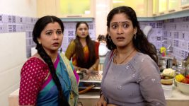 Morambaa S01E17 Seema Comforts Mayuri Full Episode